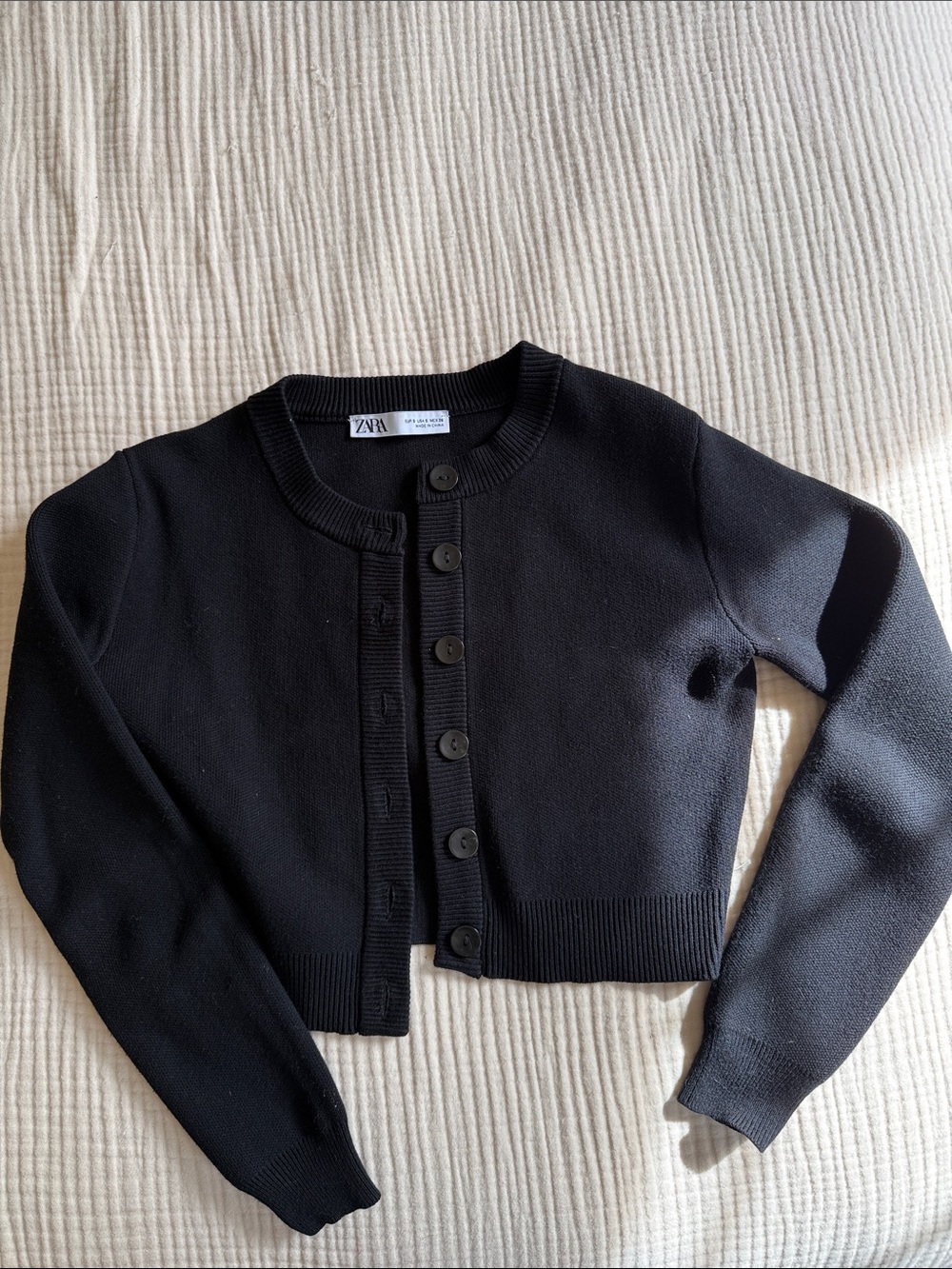 Small Zara Women's Button Front Cardigan in Black